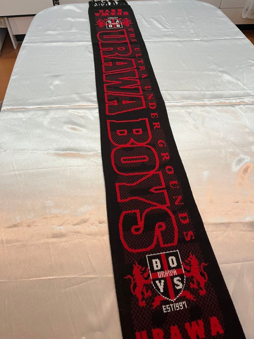 美品】浦和ボーイズ URAWA BOYS ニットマフラー 浦和レッズ - メルカリ