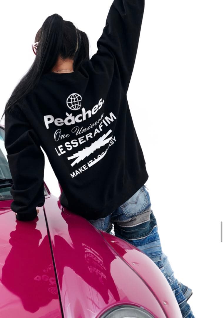 LE SSERAFIM×Peaches.］SWEATSHIRT - メルカリ