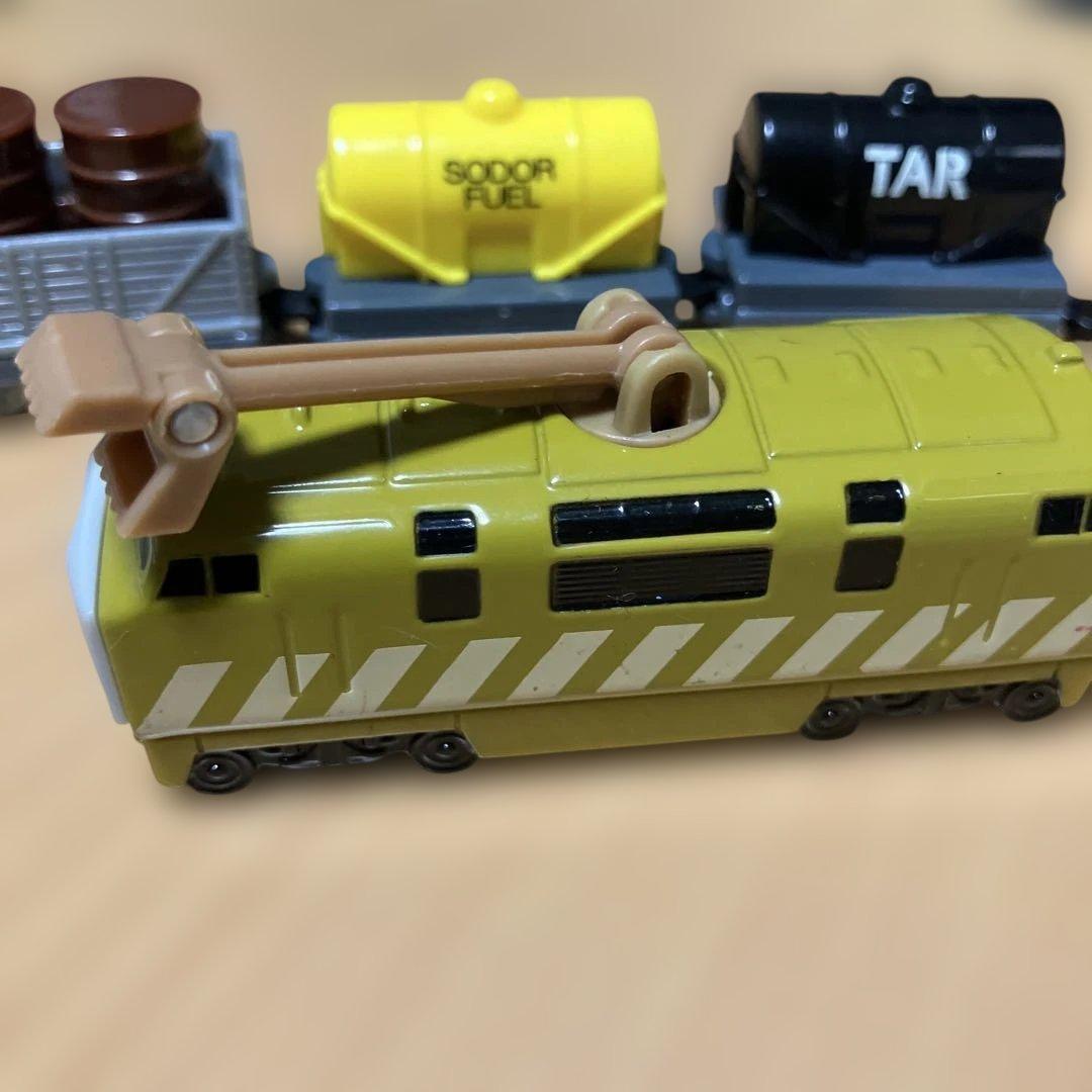 トミカ トーマス ディーゼル10 貨車 タンク - メルカリ
