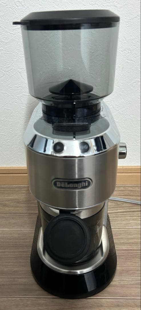 デロンギコーヒーグラインダーデディカ メタルシルバー KG521J-M