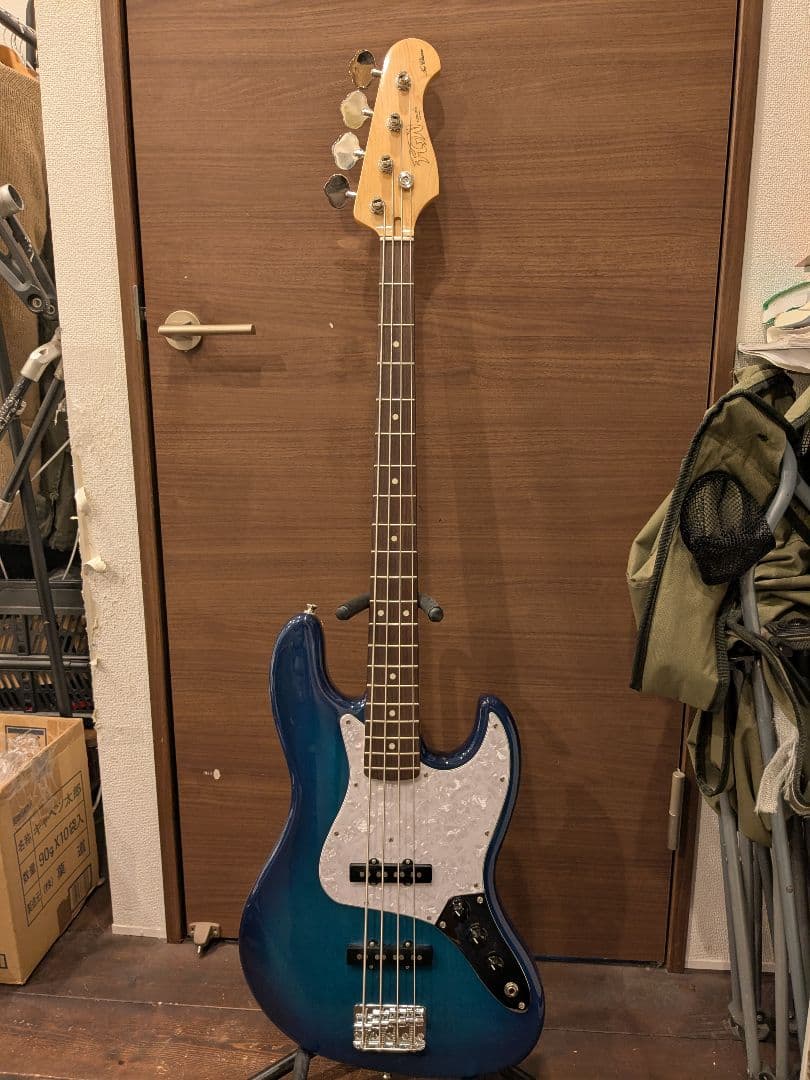 フジゲン FGN Neo Classic Jazz Bass 2021年製 美品 Used FGN Neo Classic JB5 5 String Bass - Black | Cream City Music