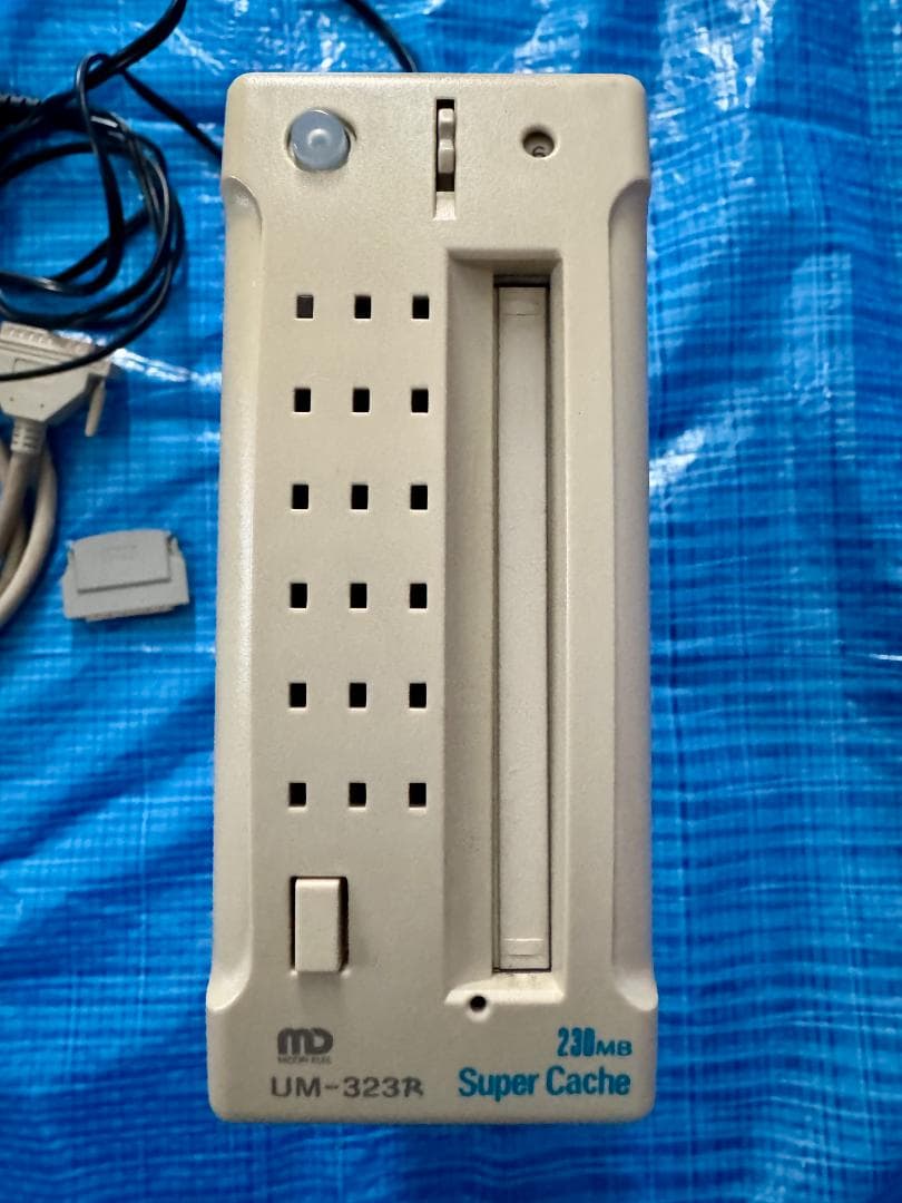 Mac Color ClassicII + 外付MOドライブ + メカニカルキー