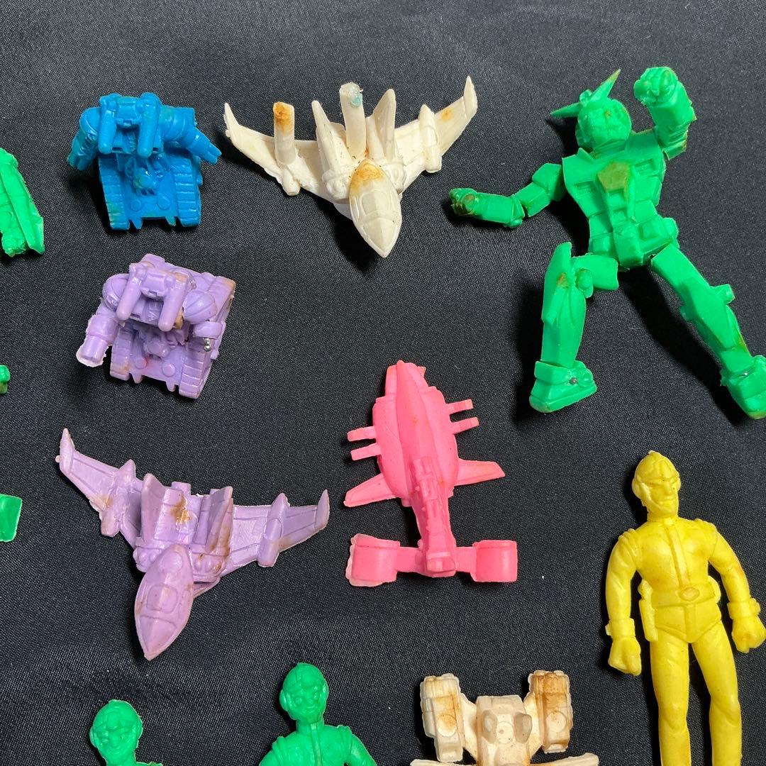 ガンダム　消しゴム　フィギュア