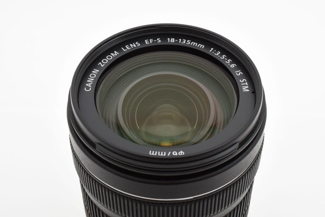 極上品 Canon EF-S 18-135mm F3.5-5.6 IS STM