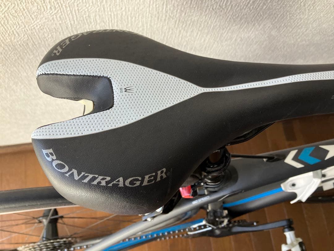 トレック シルク SILQUE 44 ロードバイク カーボン 直接引き渡し希望