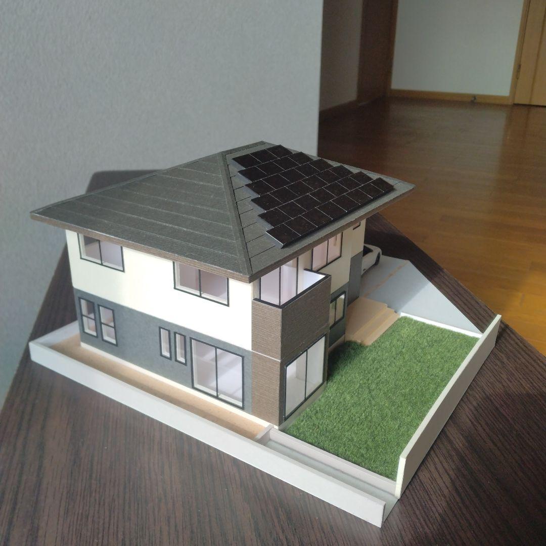 100分の1，2階建て内外模型No.98『陽だまりで，お正月』