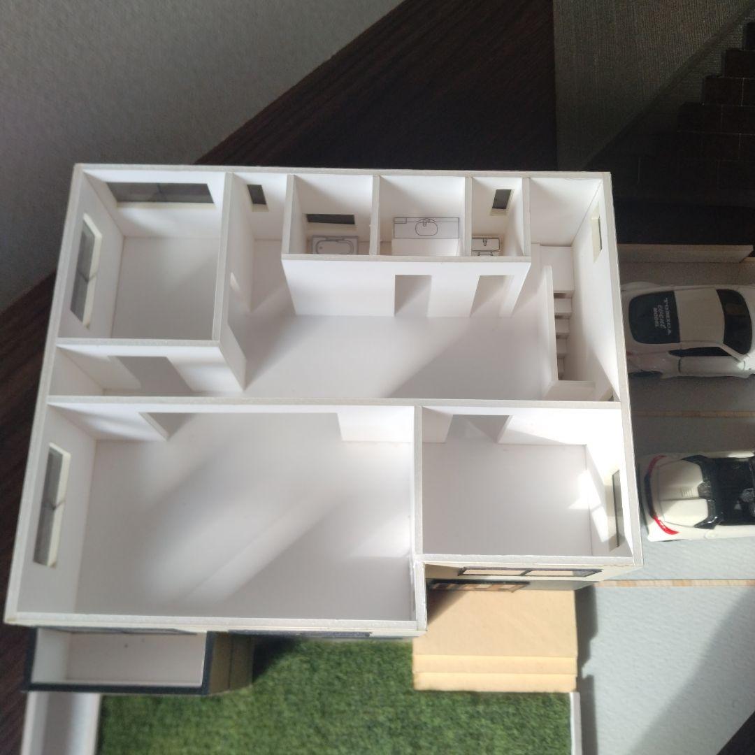 100分の1，2階建て内外模型No.98『陽だまりで，お正月』