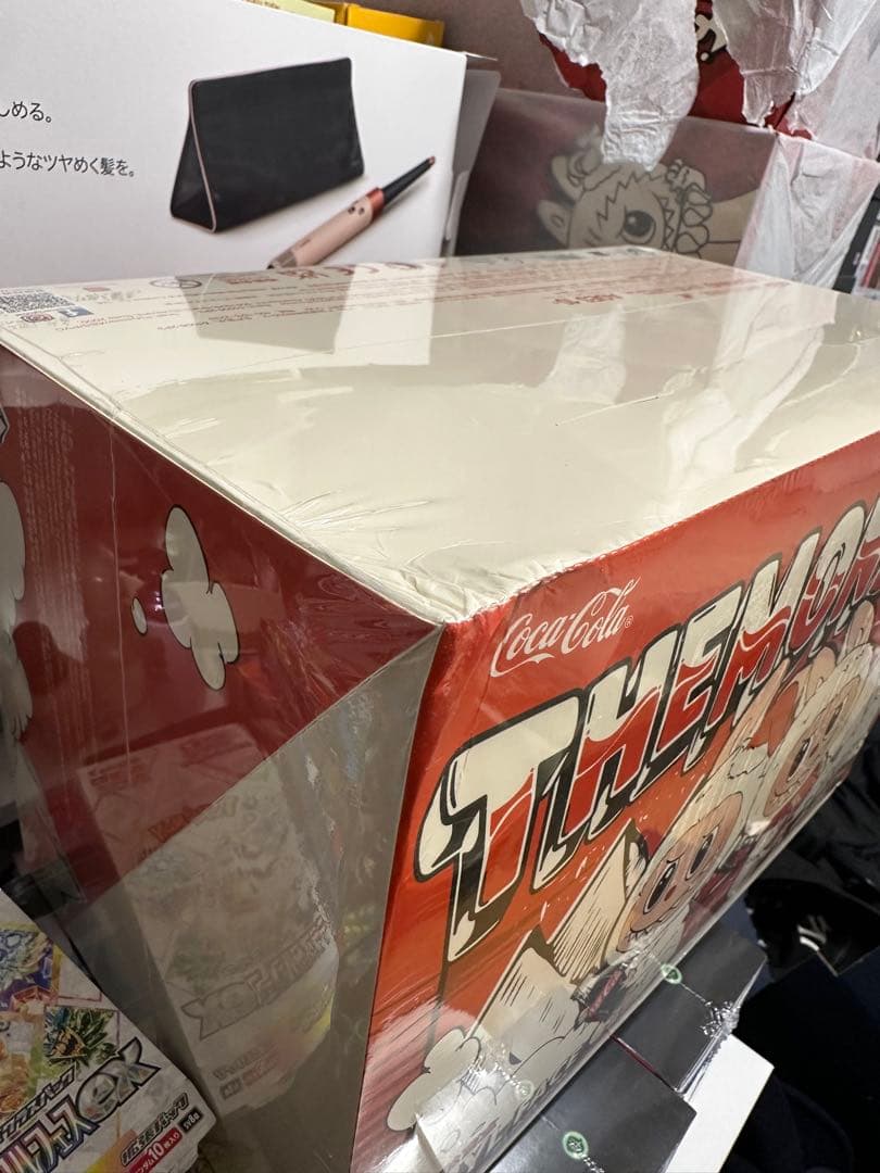 新品未開封 THE MONSTERS コカ・コーラシリーズ ぬいぐるみペンダント