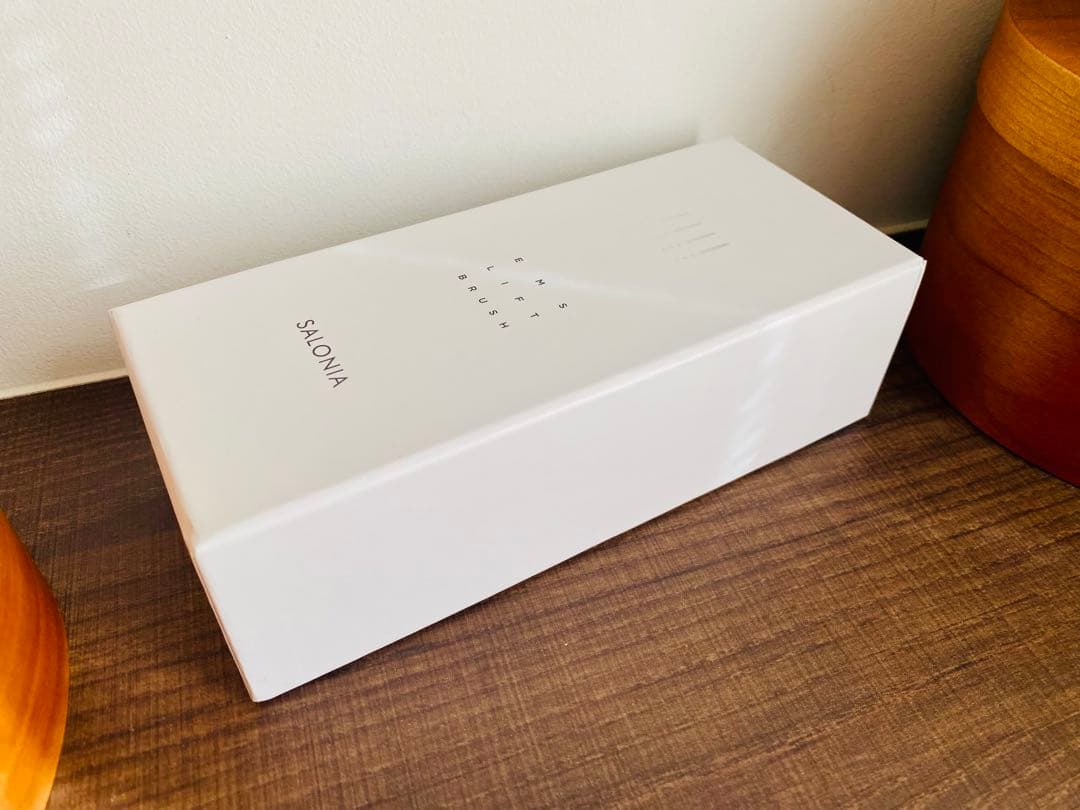 【新品✨未開封品】《お値下げ》SALONIAサロニアEMSリフトブラシ電気ブラシ