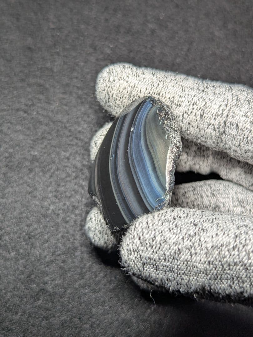 【研磨品】十勝石玲瓏　北海道産レインボーオブシディアン　十勝石　玲瓏石　黒曜石