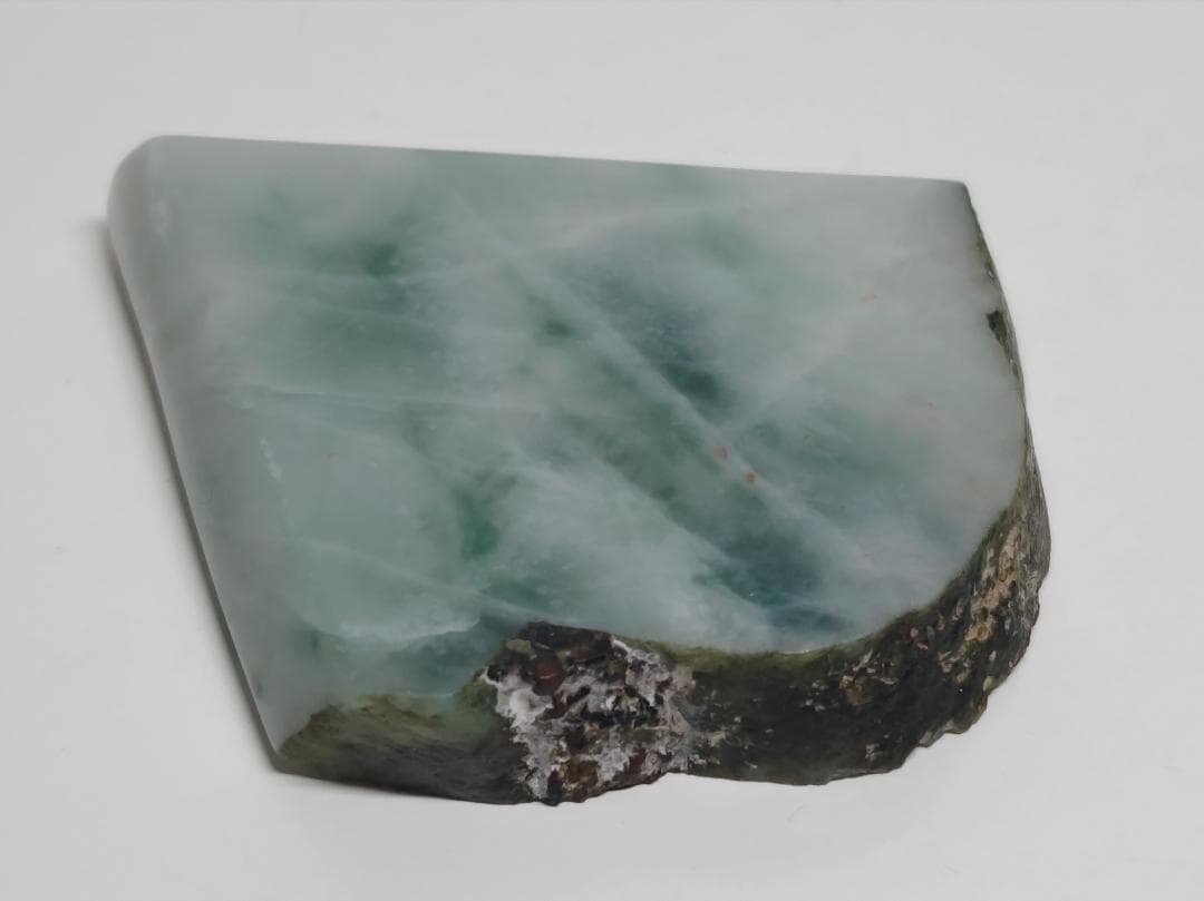 高透過・緑 104g 翡翠 ヒスイ 鑑賞石 原石 自然石 誕生石 鉱物 鉱石