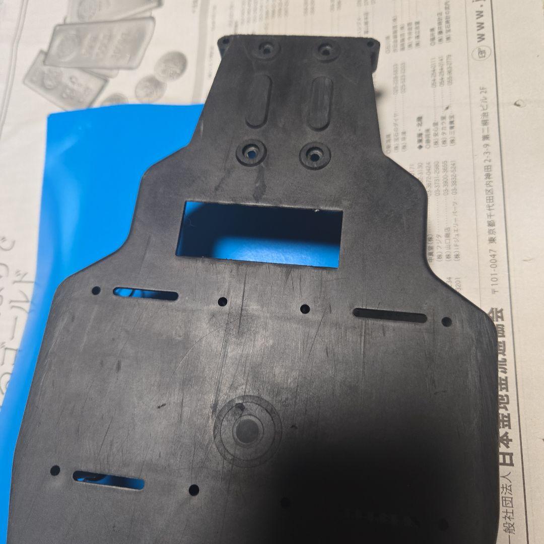 ジャンク長期保管品　タミヤ製　TA04用？ハード？シャーシ　使用済