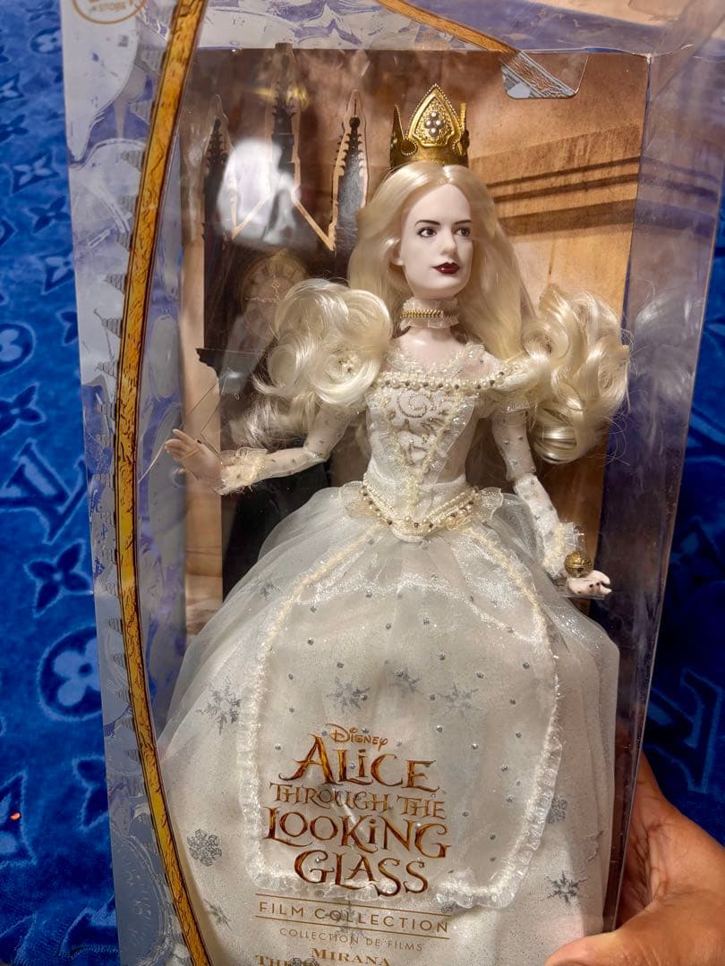 アリスインワンダーランド フィギュア2体セット　白の女王　赤の女王