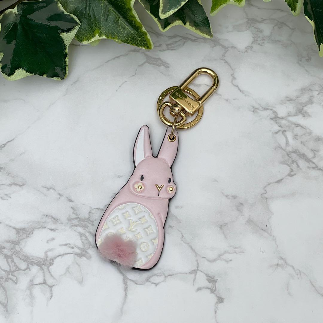 ルイヴィトン キーホルダー・LV バニー チャーム 現行品 ピンク うさぎ