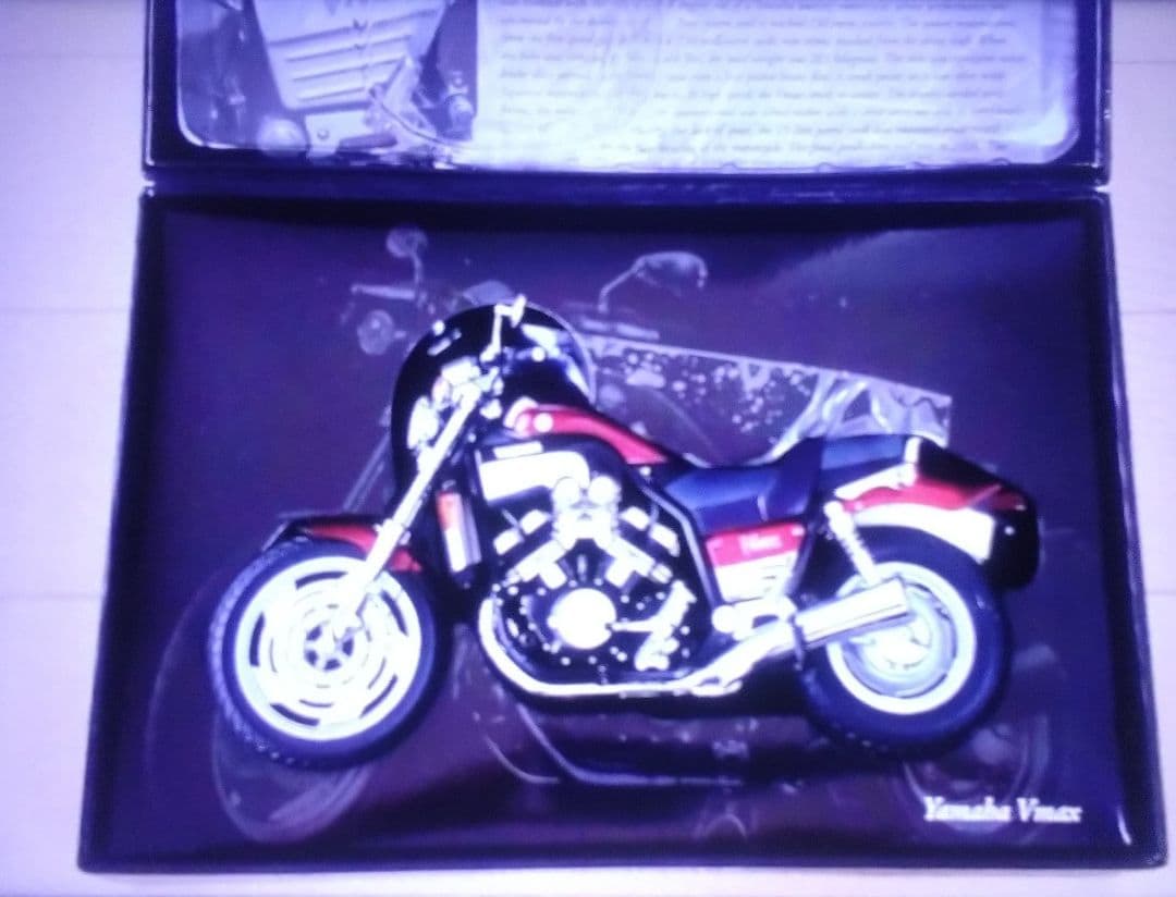 ミニチャンプス 1/12 ヤマハ V-Max