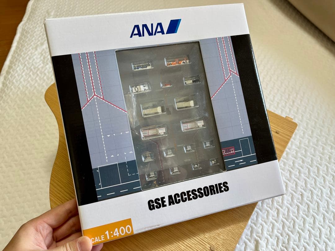 1/400 ANA GSE ACCESSORIES GSE40077 新品未開封 1:400 All Nippon Airways ANA GSE Accessories (White Version