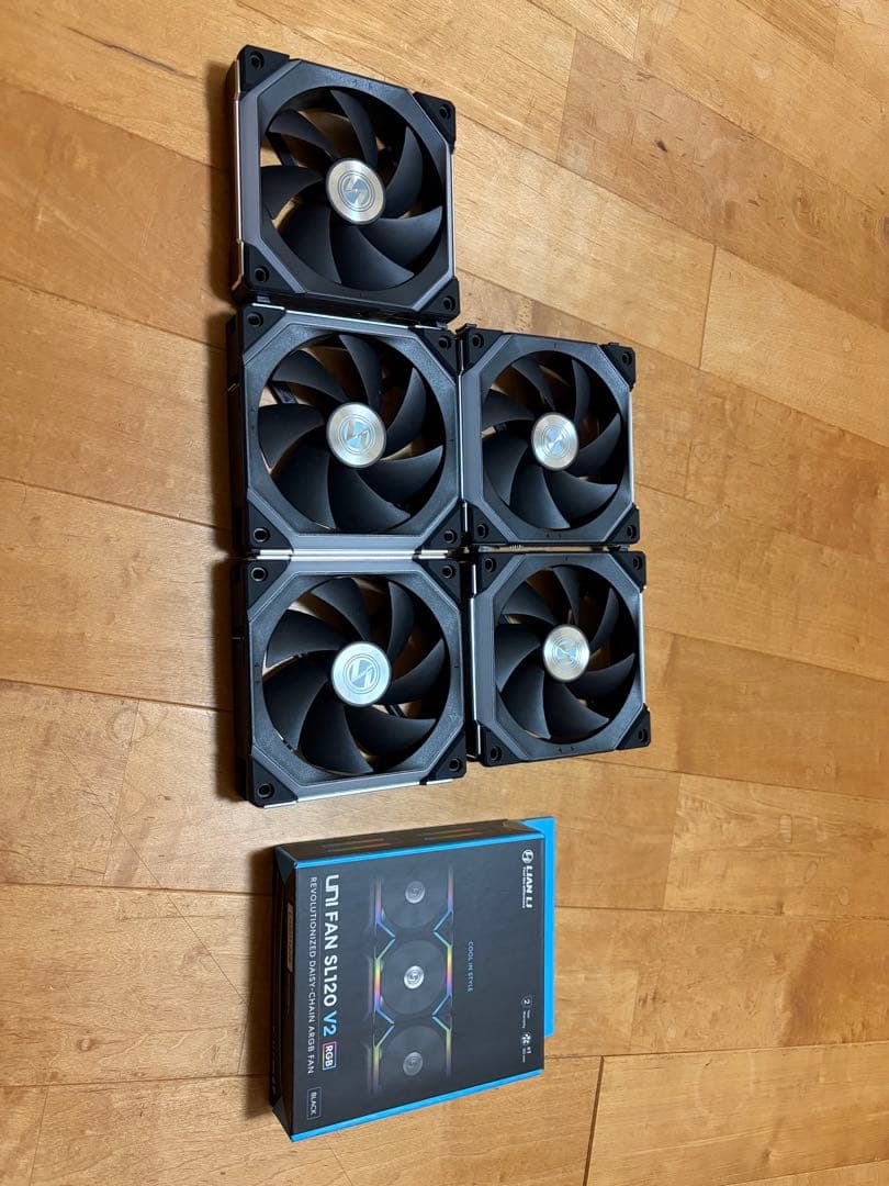 PC用ファン・クーラー Iian li SL120 V2 RGB Lian Li リアンリー UNI FAN SL120 V2 BK 3 Pack SL120-3B V2｜ツクモ