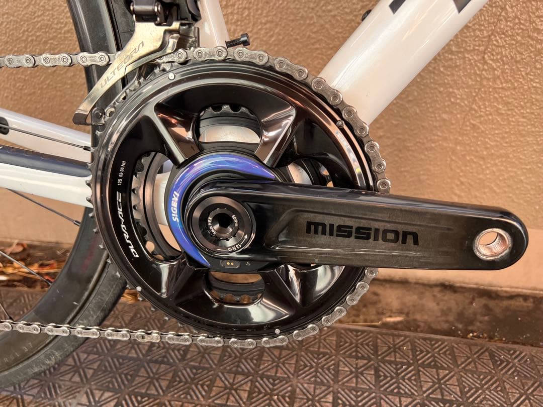 MISSION クランクセット パワメ パワメ付き超軽量カーボンクランクが驚きの価格に！これを機にパワメ