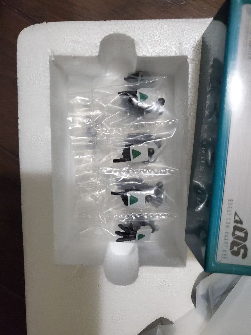 DX超合金 VF-31AX カイロスプラス(ボーグ・コンファールト機)開封中古