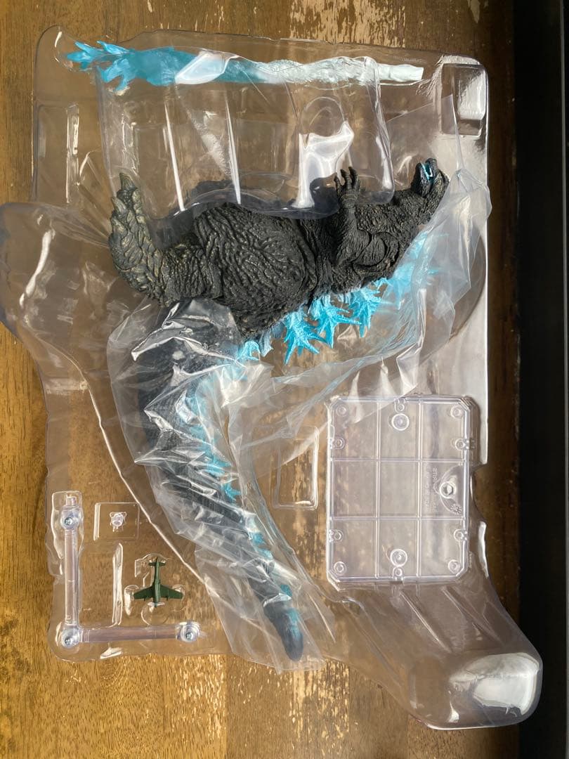 ゴジラ−1.0 放射熱線バージョン　s.h.monsterarts ゴジラ