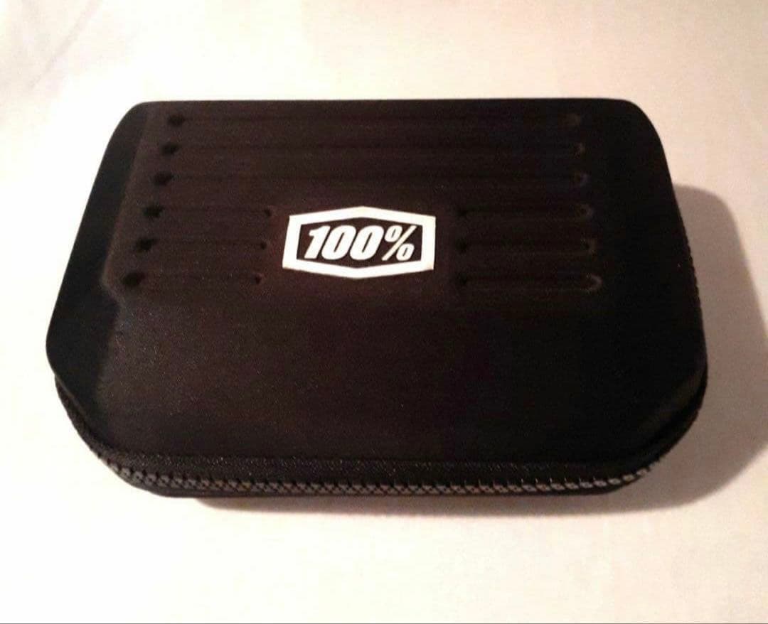 100% ワンハンドレッド 純正ハードケース (クリアレンズ付き) - メルカリ