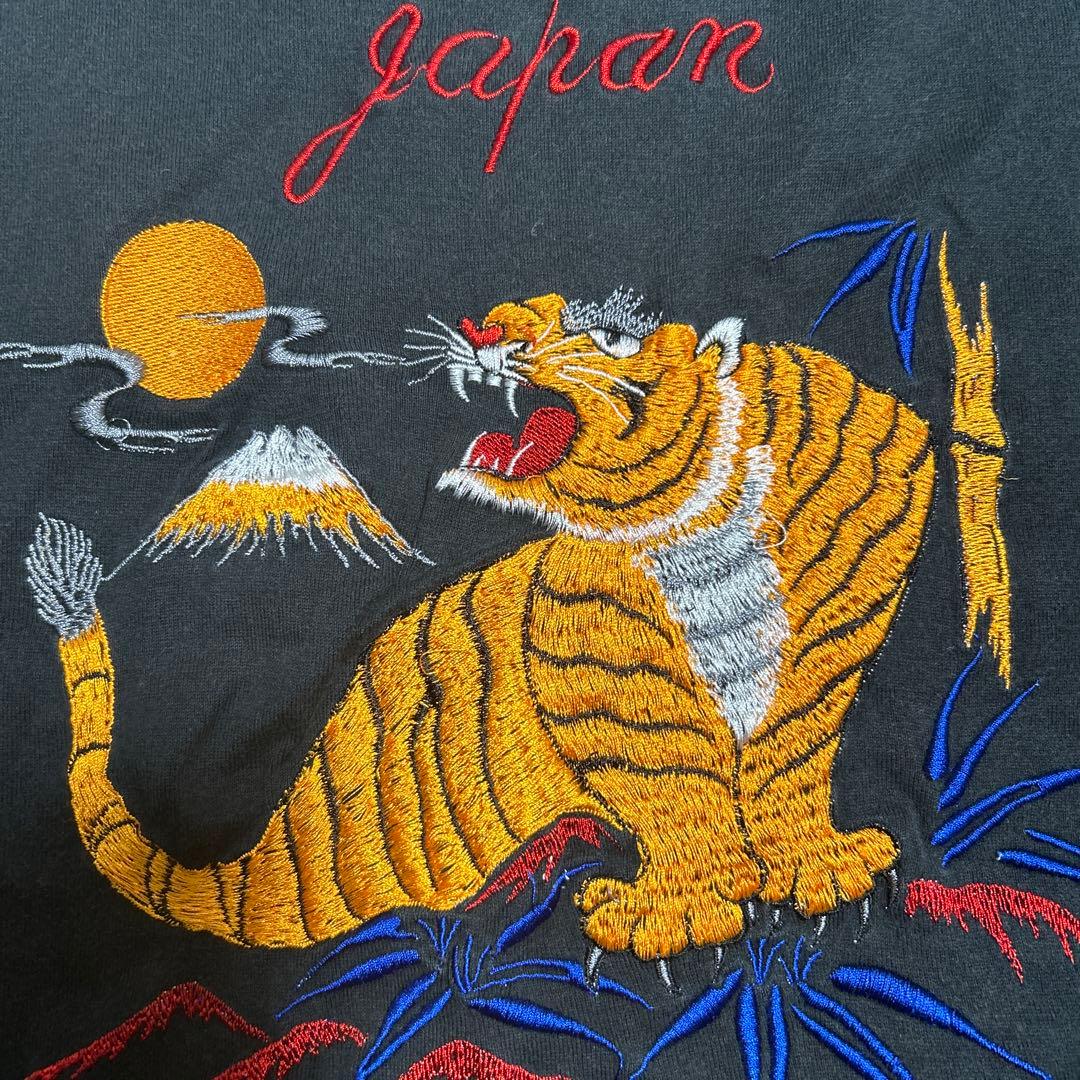 Japanお土産Tシャツ 虎刺繍 - メルカリ