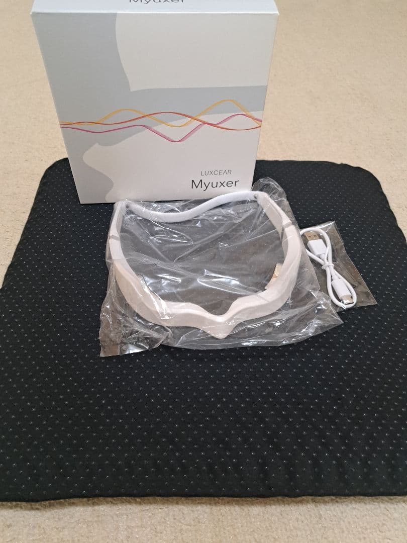 ルクセアミューサー　美顔器 Amazon.co.jp: LUXCEAR【目元専用美顔器】 Myuxer（ミューサー