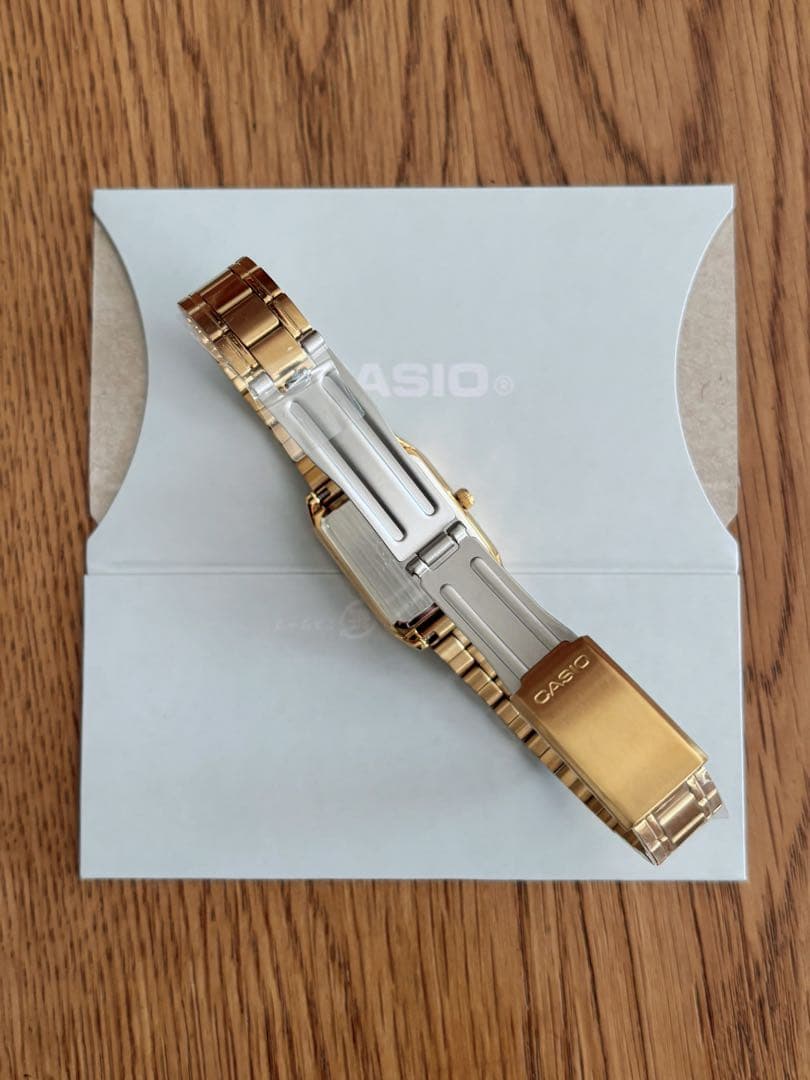 CASIO カシオ LTP-V007G-9B ゴールド 腕時計 試着のみ新品同様 - メルカリ