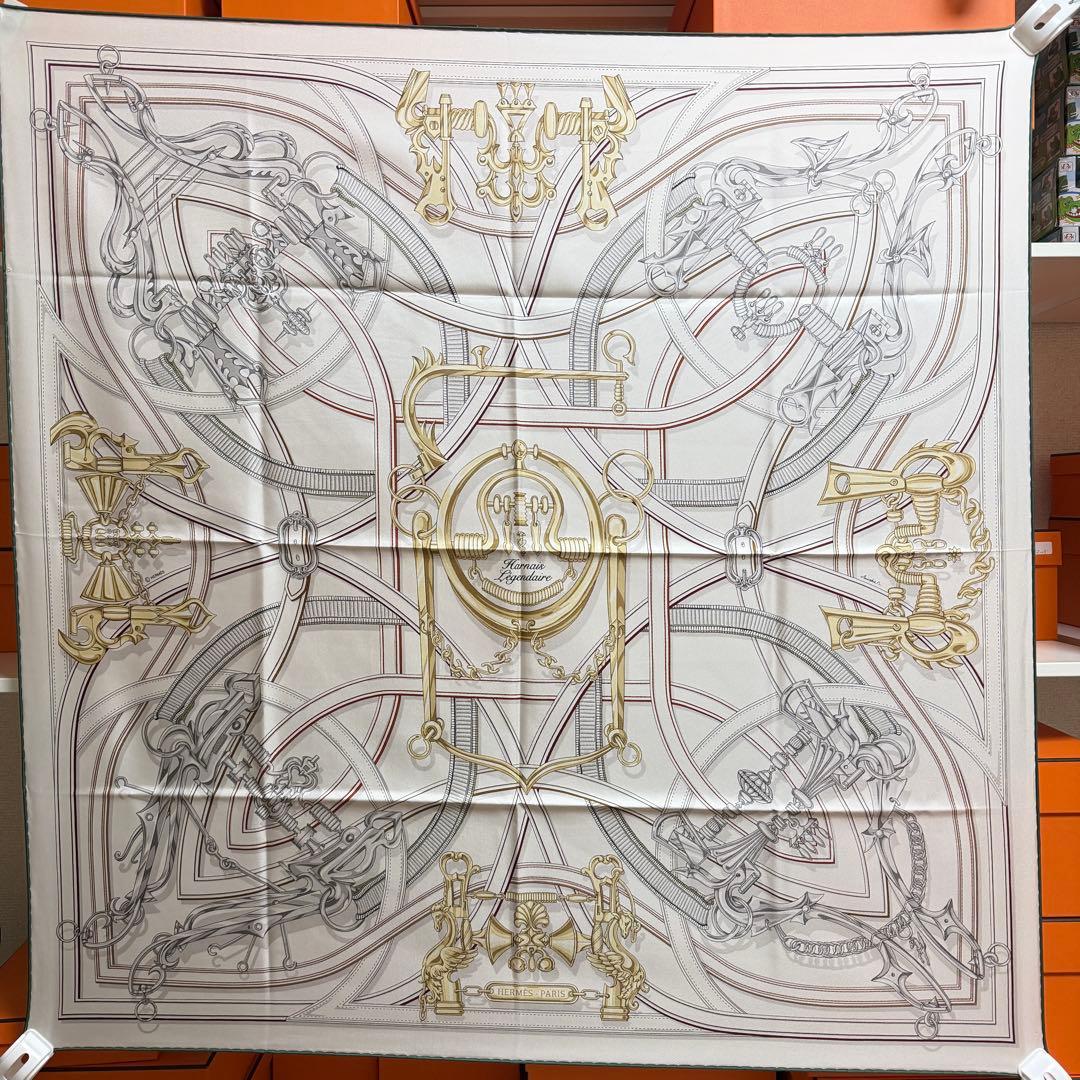 エルメス カレ 90 《伝説のハーネス》 【新品未使用品】 - メルカリ