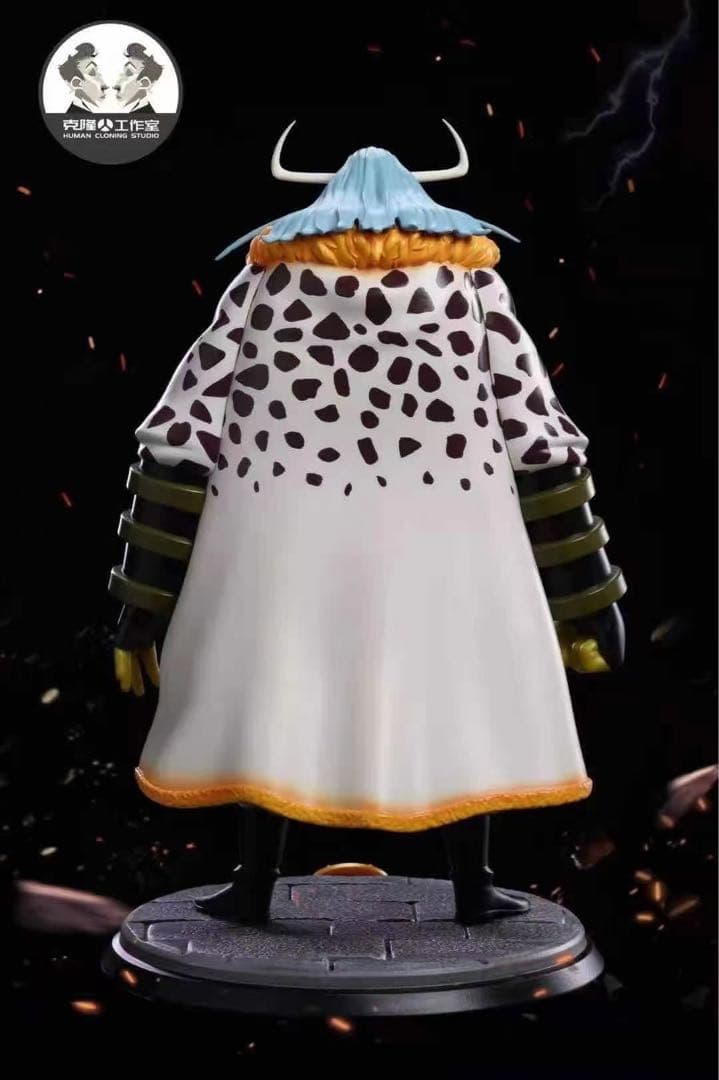 ワンピース アバロ・ピサロ ガレージキット ガレキ スタチューX①