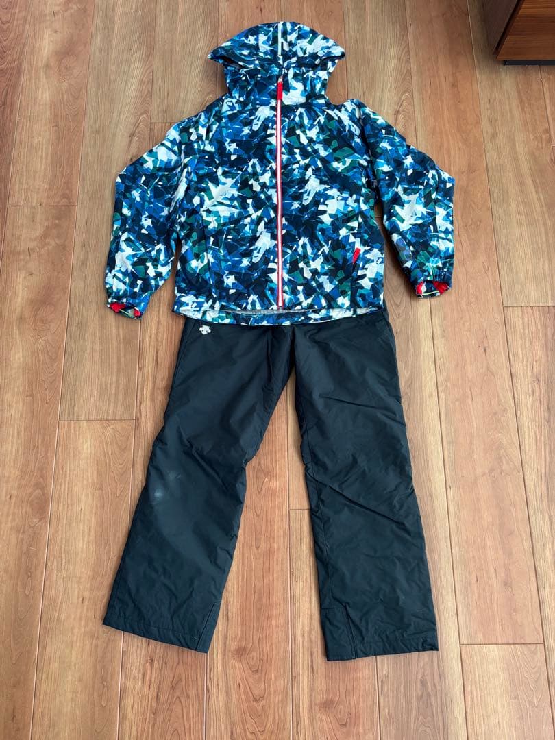 160センチスキーウェア上下　DESCENTE デサント（DESCENTE）（メンズ、レディース）スキーウエア INSULATED