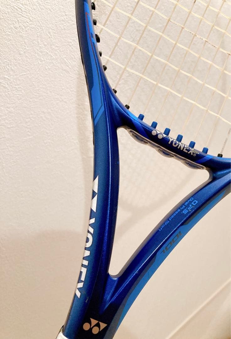 ラケット【匿名 希少 ヨネックス テニス 大人気 ドライブ】EZONE 100L