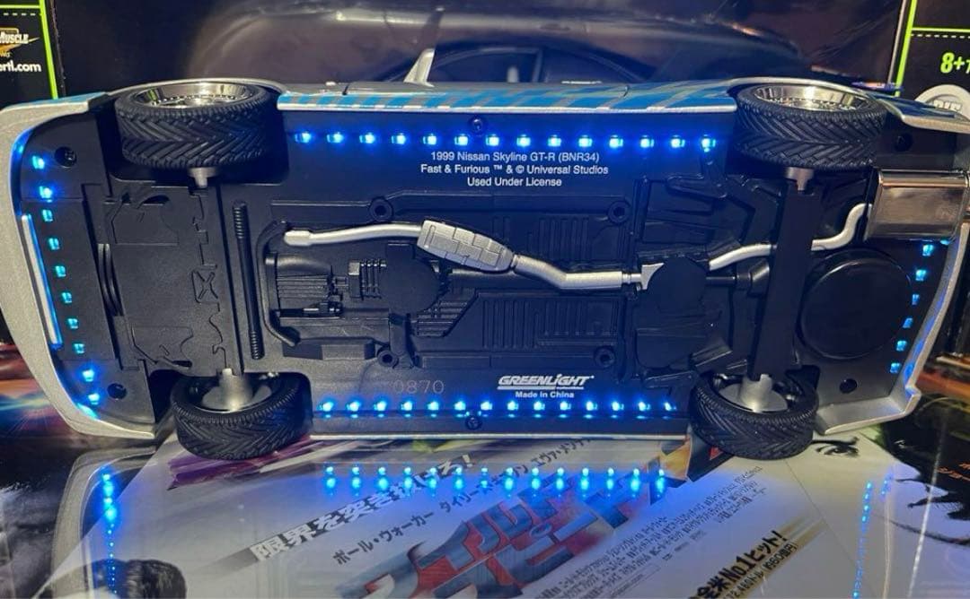 【希少】GREENLIGHT LED GT-R 1:18