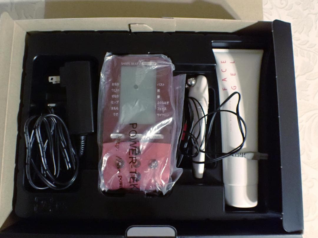 未使用 SHAPE BEAT 7 Body&Face サロンと同レベルEMS シェイプビート プレミアム 通販 - ディノス