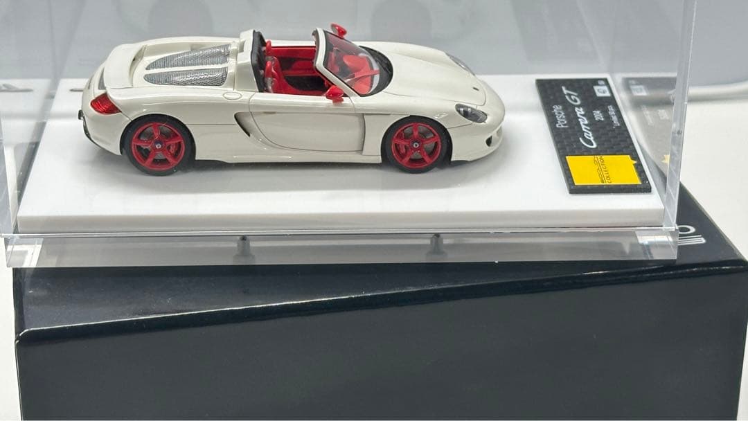 ミニカー Porsche Carrera GT2004Arctic White / Red