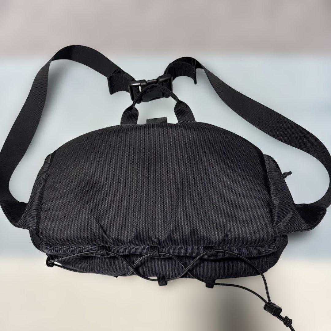 Supreme ボディバッグ ブラック シュプリーム 黒 大きめ 美品 - メルカリ