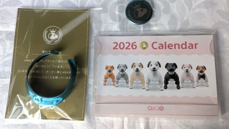 【新品】aibo メタリックターコイズブルー首輪・缶バッチ・2026カレンダー