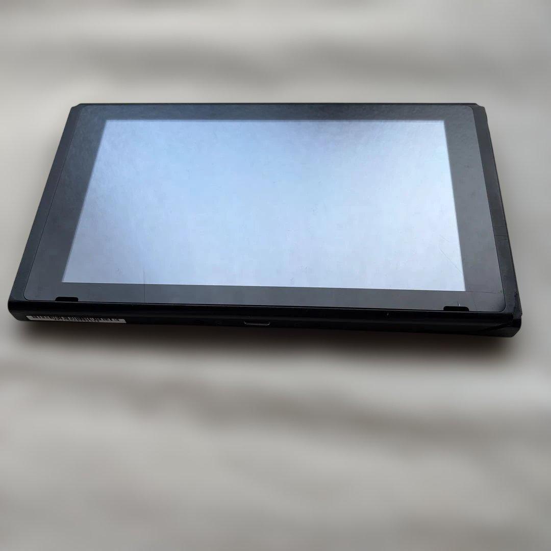 Nintendo Switch (ケースに割れあり) - メルカリ