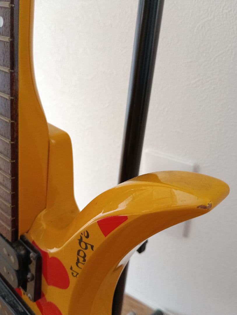 BURNY FERNANDES イエローハートYH-JR　hide アンプ内蔵