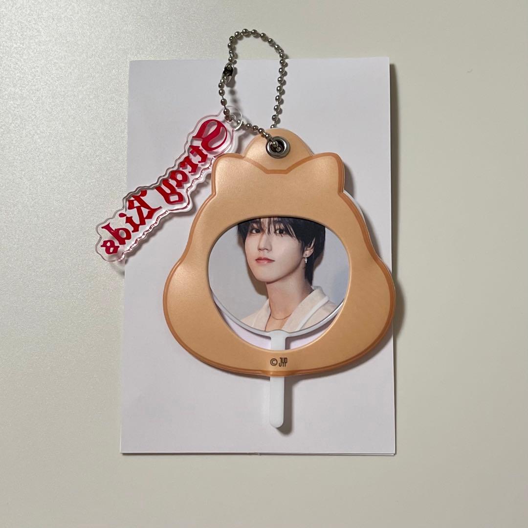 straykids スキズ ミニ うちわ キーホルダー ハン クオッカ - メルカリ