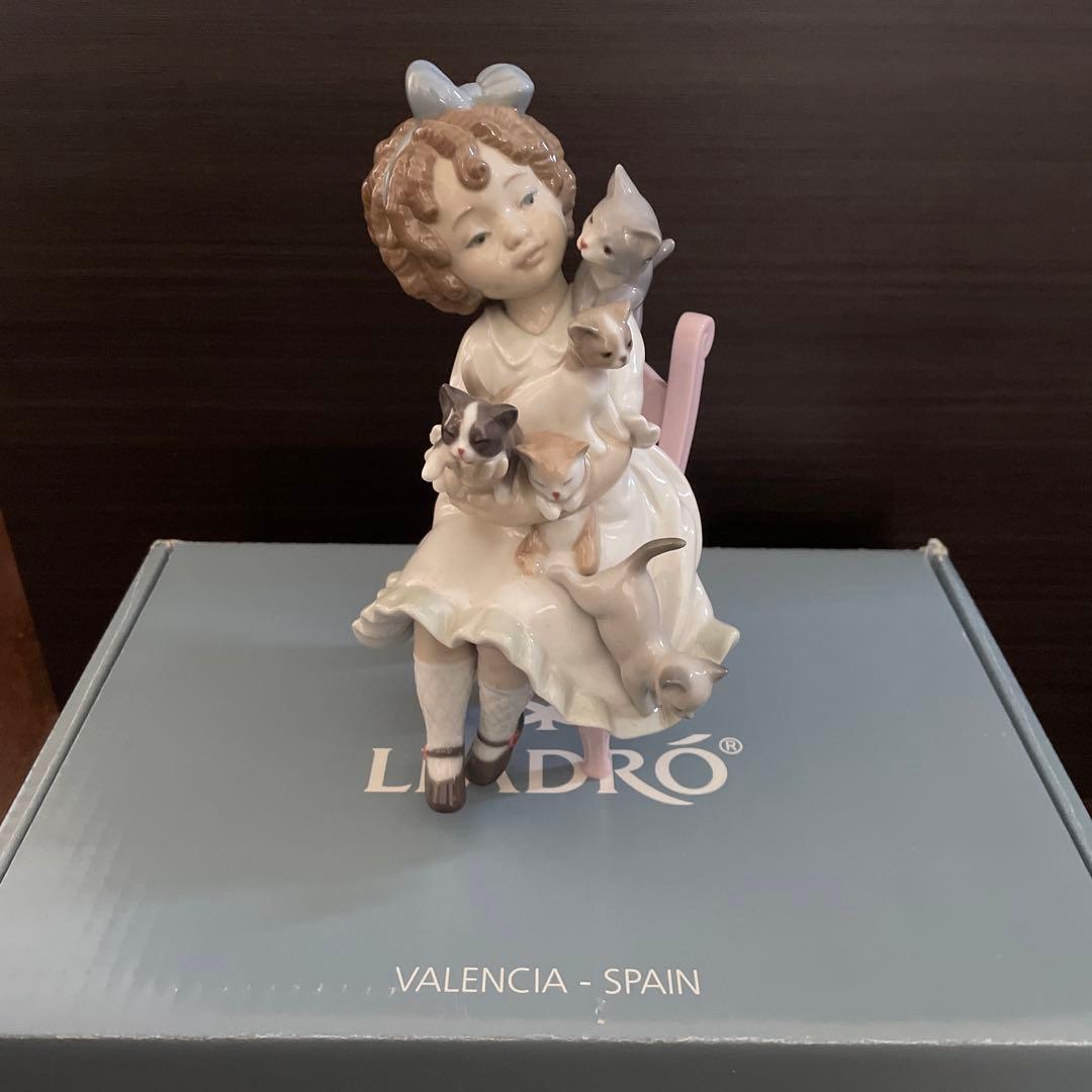 リヤドロLLADRO小さな家族猫少女01008689Mylittlefamily 楽天市場】リヤドロ 私のことも忘れないで 少女 猫 ネコ 置物 01005743