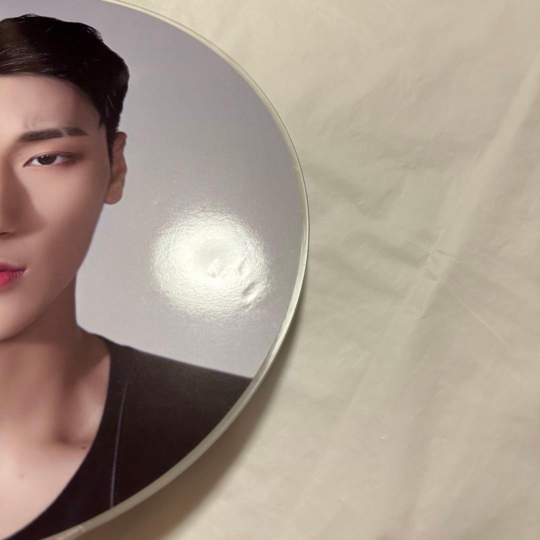 ateez アチズ サン うちわ - メルカリ