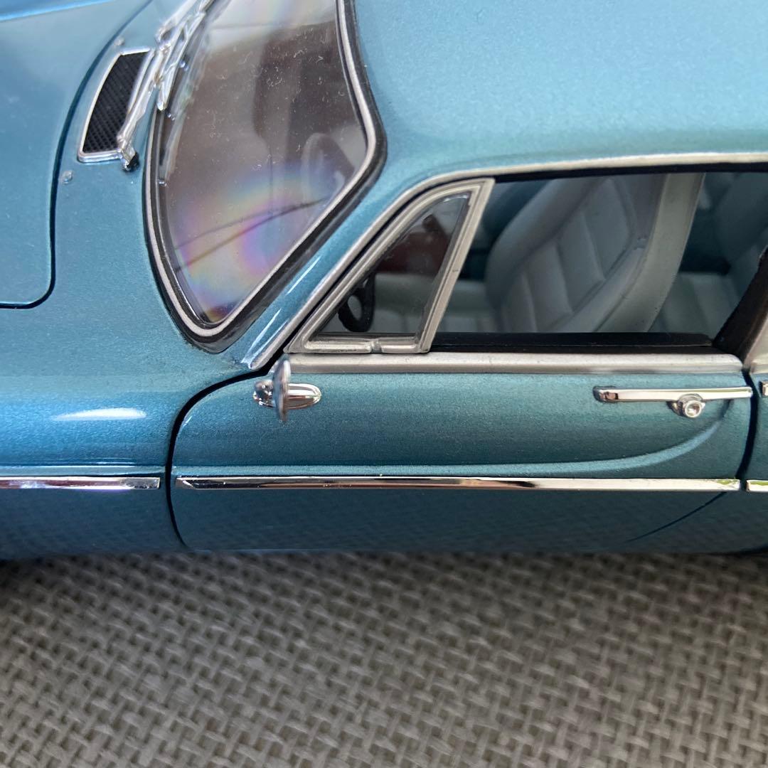 ミニチャンプス 1/18 ボルボ P1800 ES 1971 メタリックブルー