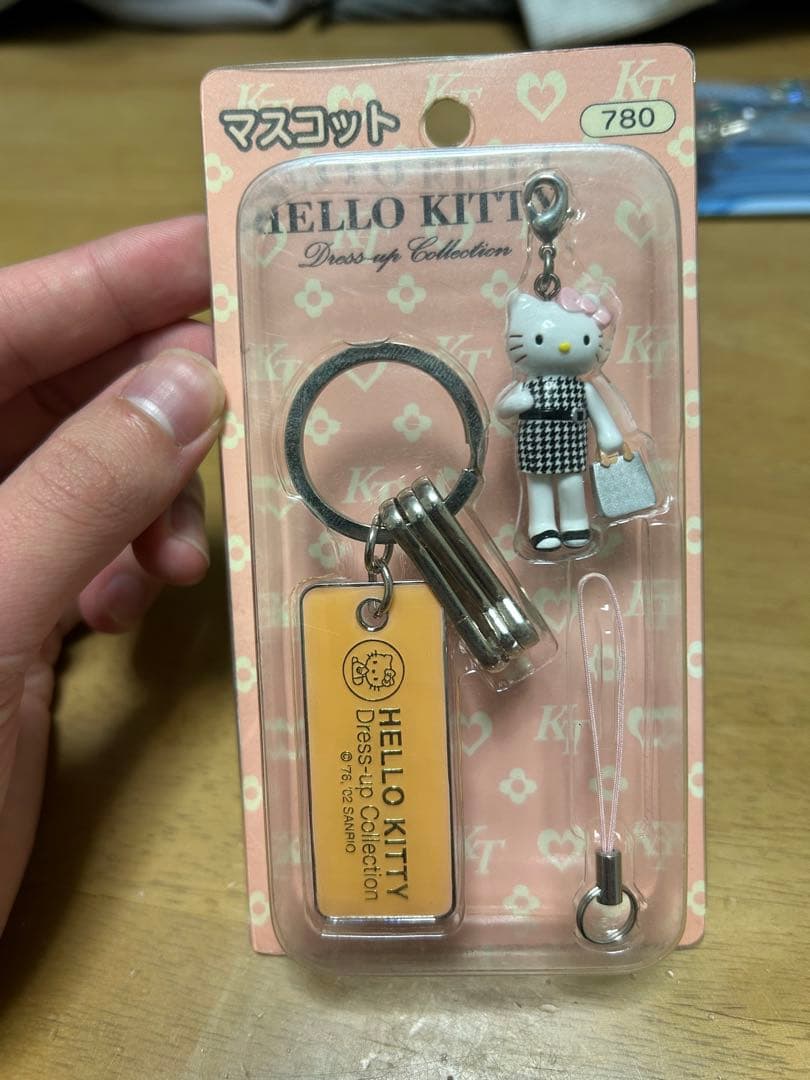 【希少】　ハローキティ ドレスアップコレクション キーホルダー 日*4様 ハローキティ ドレスアップコレクション キーホルダー