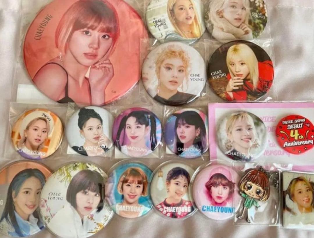 TWICE チェヨン 缶バッジセット - メルカリ
