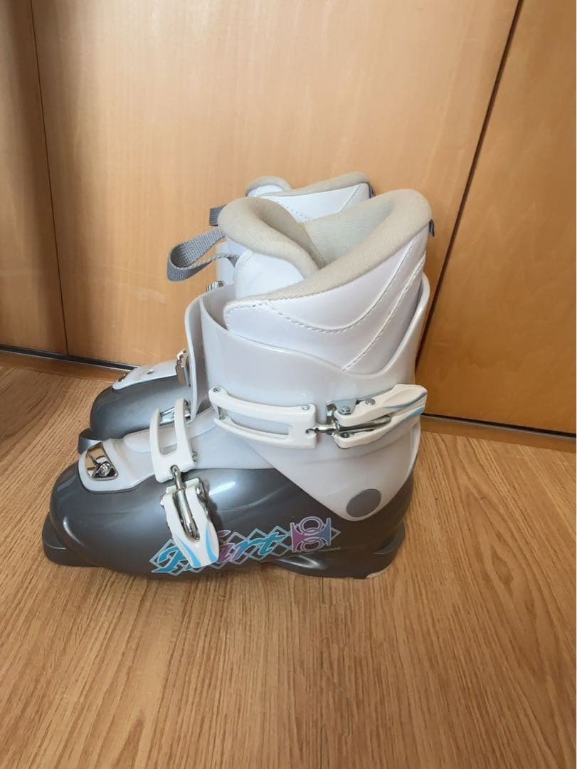 Atomic スキー板140センチ スキー靴24センチ ストック 3点セット