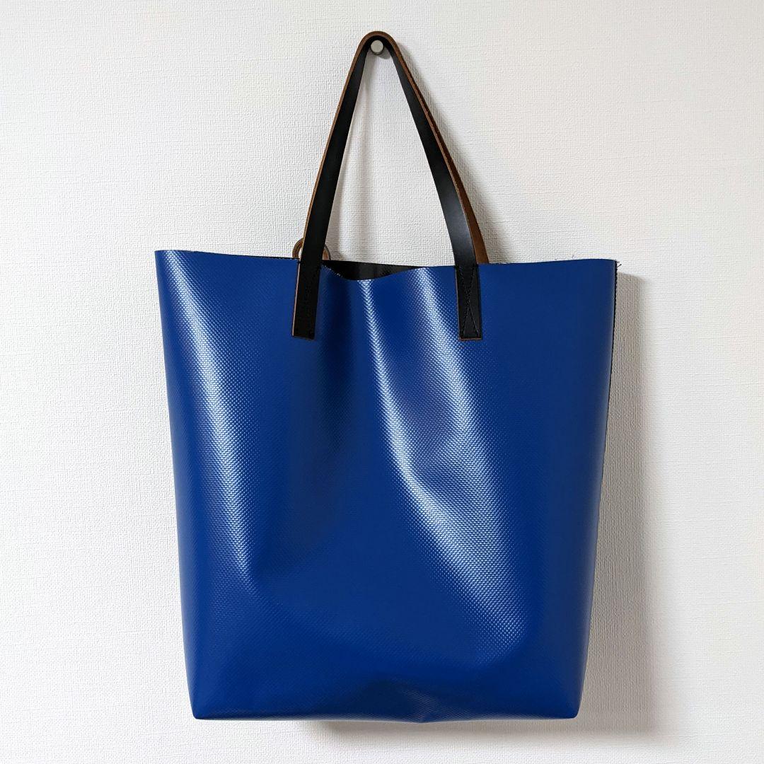 MARNI マルニ バイカラー ロゴ PVC レザー タグ トートバッグ 黒 青
