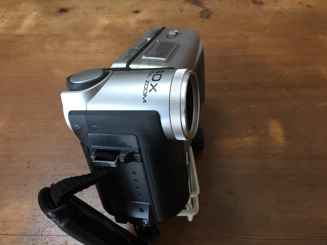 撮影再生ダビングOK　SHARP　VL-DC5　付属品あり　液晶大画面・綺麗