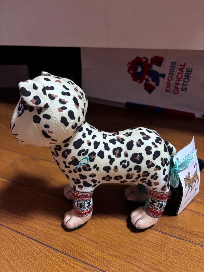 サウジアラビアパビリオン　アラビアひょう　ぬいぐるみ