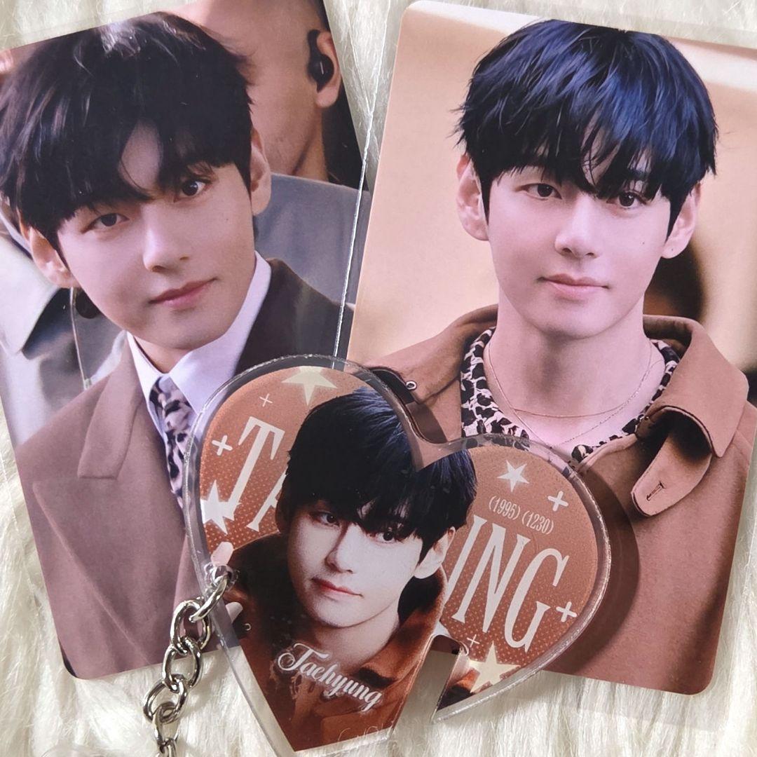 BTS V テテ マスタニムセンイルカフェアクリルフチコ&トレカセット